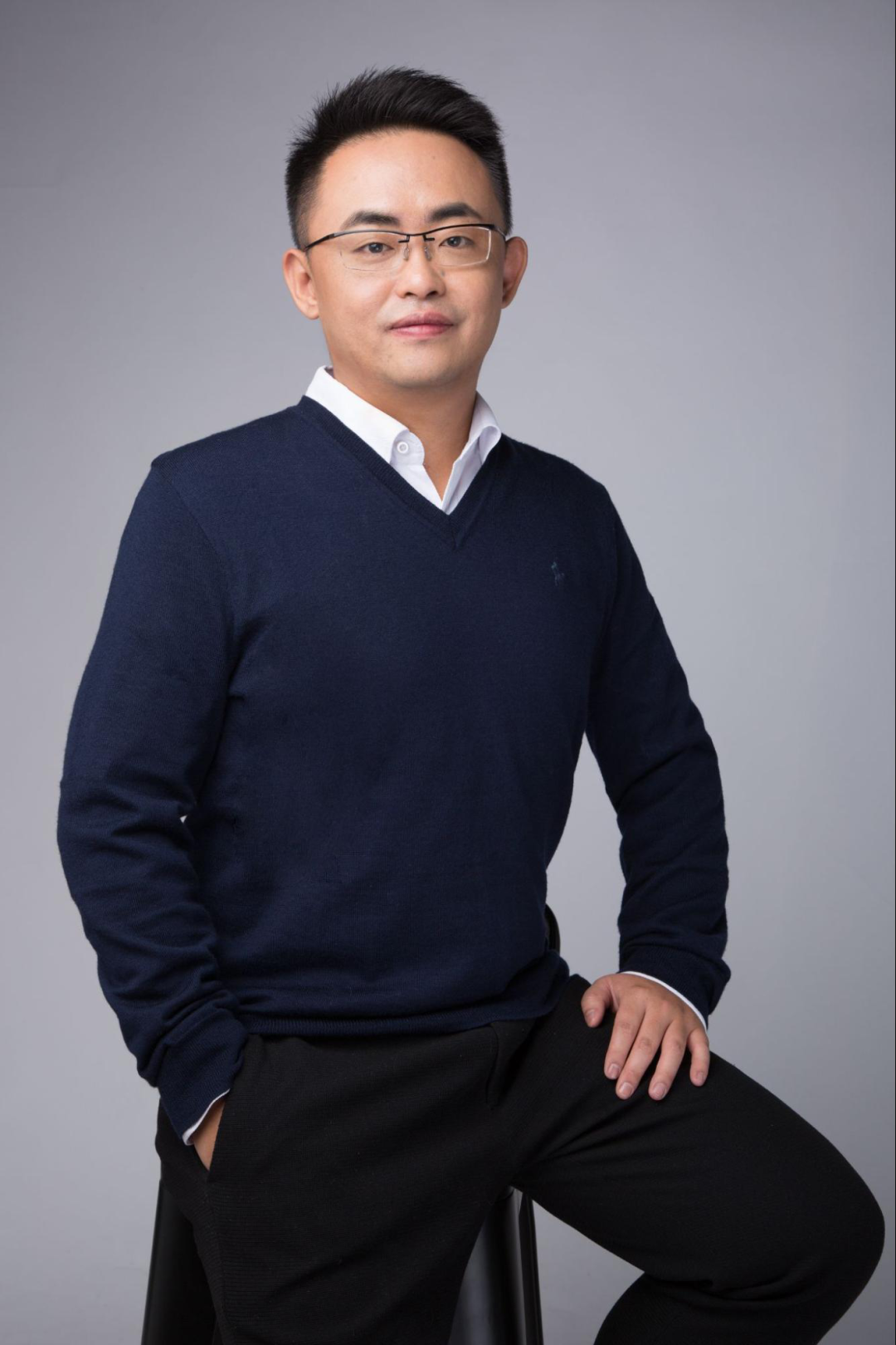 STAKE中国官方网站科技,STAKE中国官方网站CEO李俊峰,商界精英榜单,财产